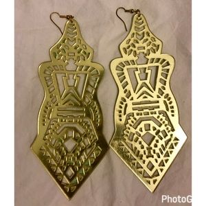 Acrylic ornate earring BNWOT